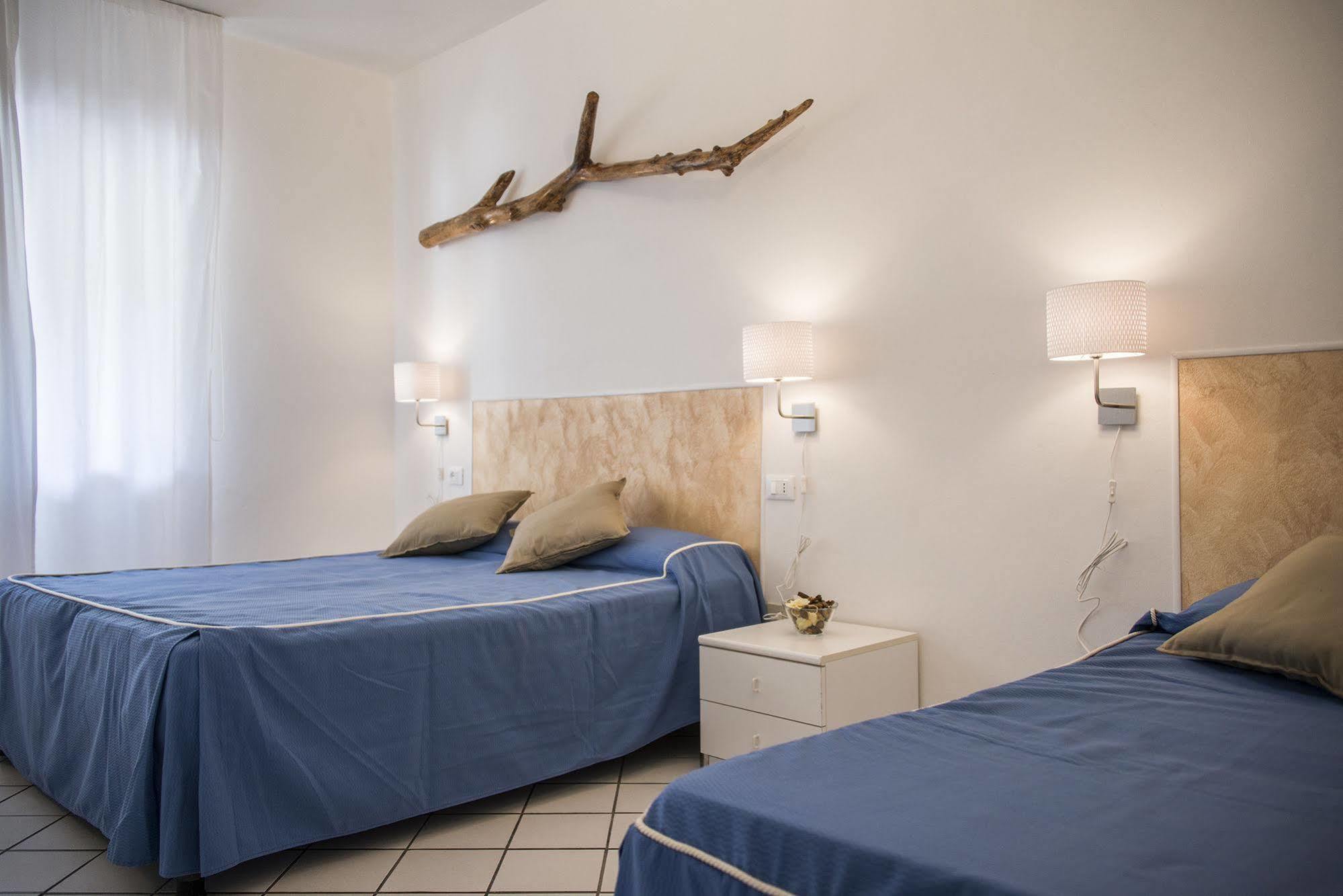 Hotel Il Perseo Chiessi Bagian luar foto