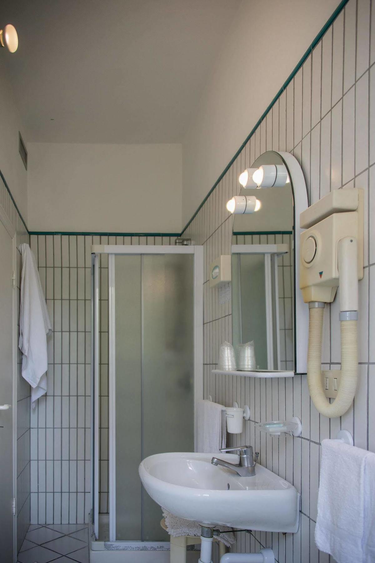 Hotel Il Perseo Chiessi Bagian luar foto