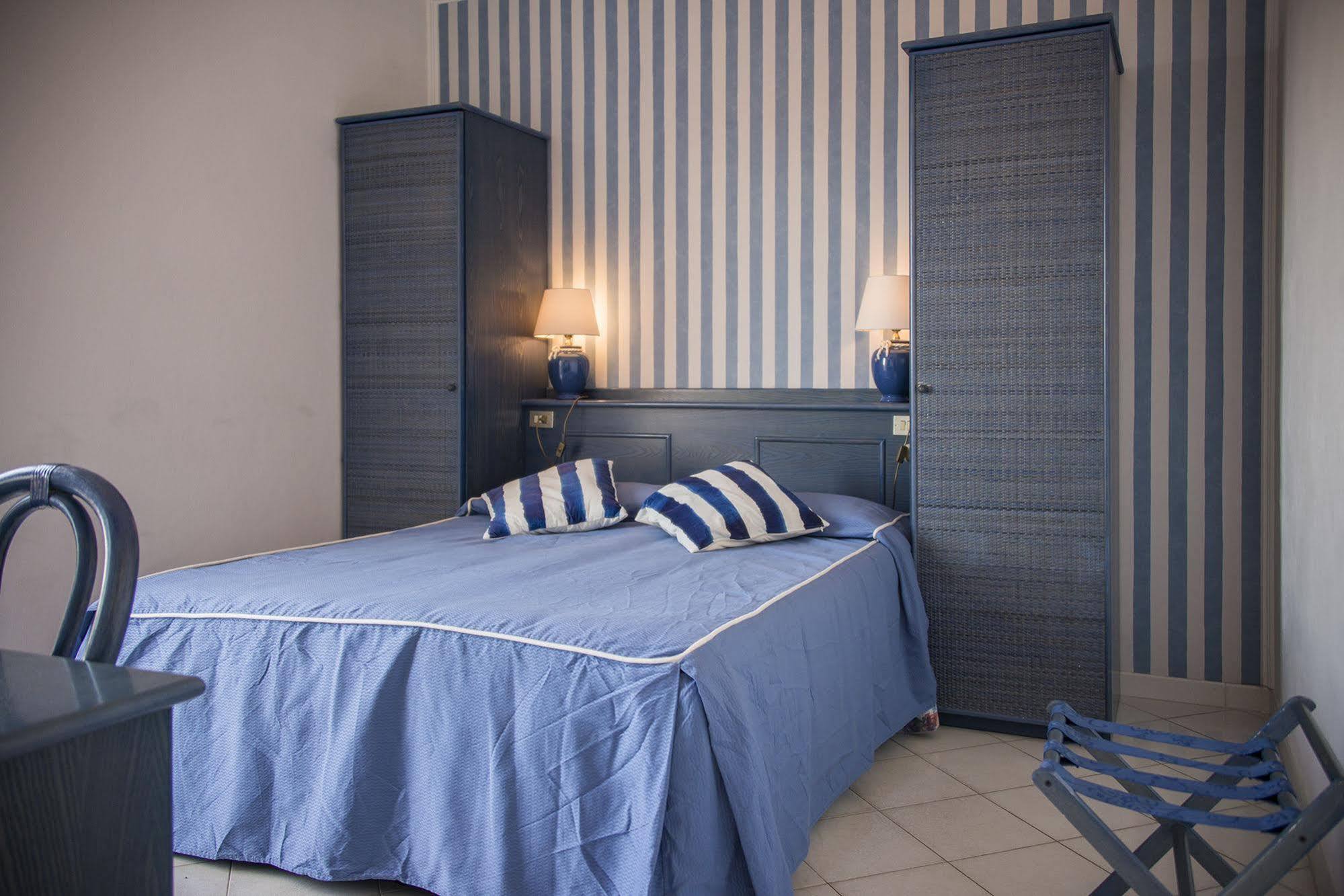 Hotel Il Perseo Chiessi Bagian luar foto